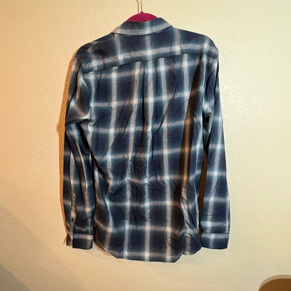 VINCE Button Down Shirt “clasic fit” - Picture 2 of 5